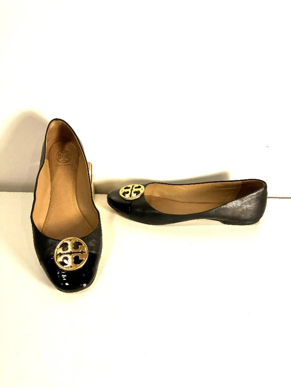 TORY BURCH Chelsea Black Leather Cap-Toe Ballet Flats. Size 8.  Good condition.